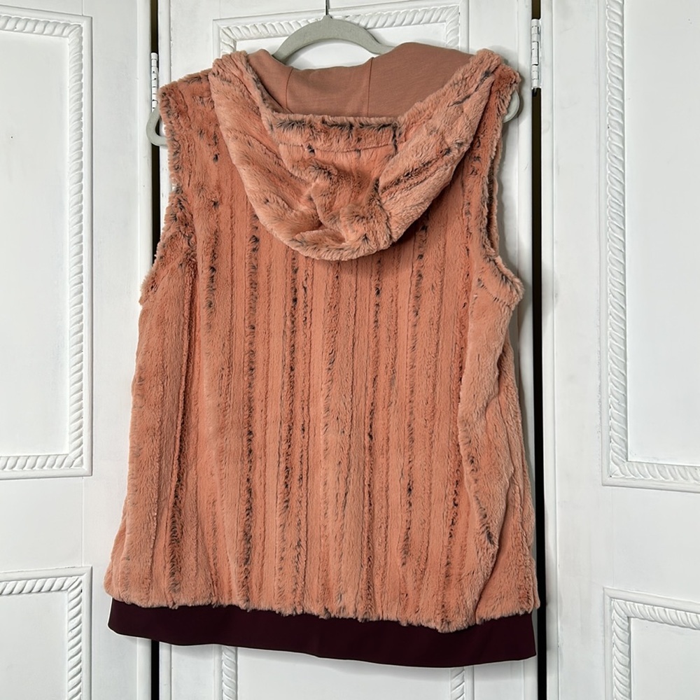 North Face furry zip hooded pocket vest - Picture 6 of 6